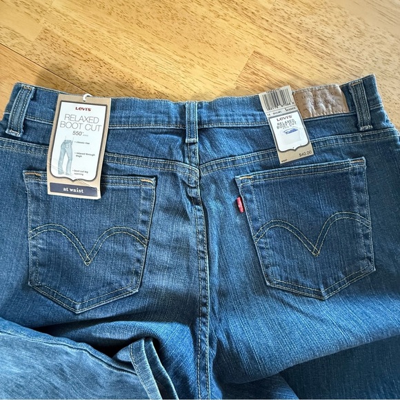 NWT Levi's Relaxed Boot Cut 550 16 Short Misses Indigo Jeans classic rise - Picture 6 of 14